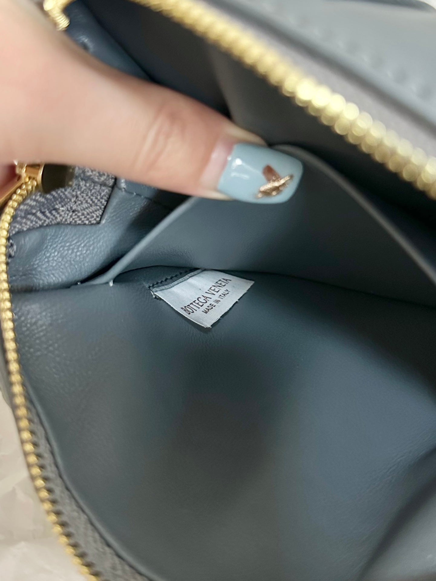 Bottega Veneta BV LOOP MINI 17CM GREY CALFSKIN