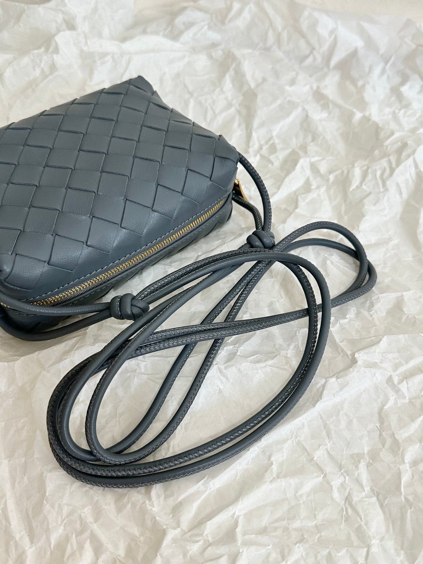 Bottega Veneta BV LOOP MINI 17CM GREY CALFSKIN