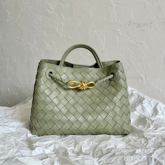 Bottega Veneta BV SMALL ANDIAMO 25CM LIGHT GREEN LAMBSKIN