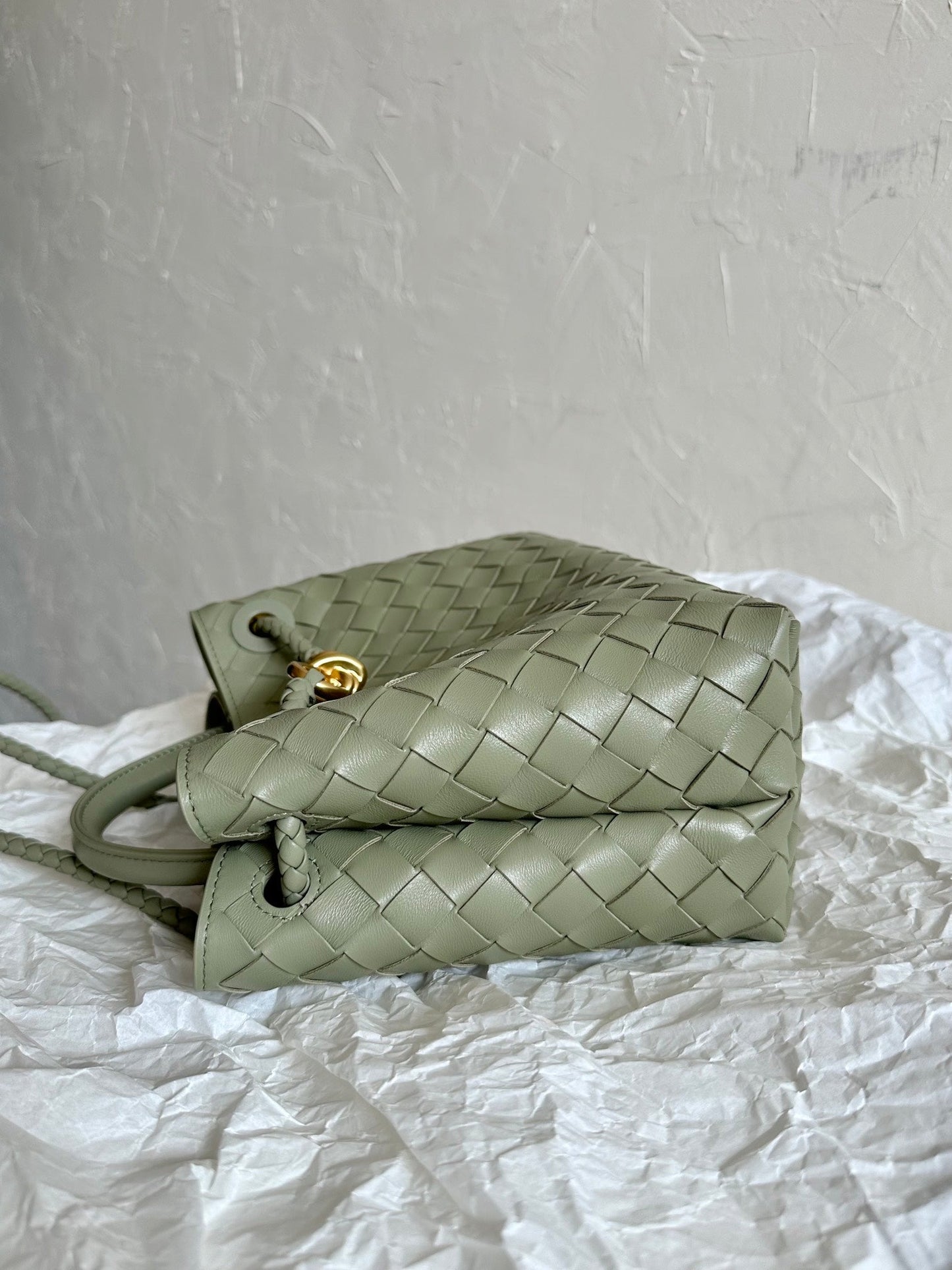 Bottega Veneta BV SMALL ANDIAMO 25CM LIGHT GREEN LAMBSKIN