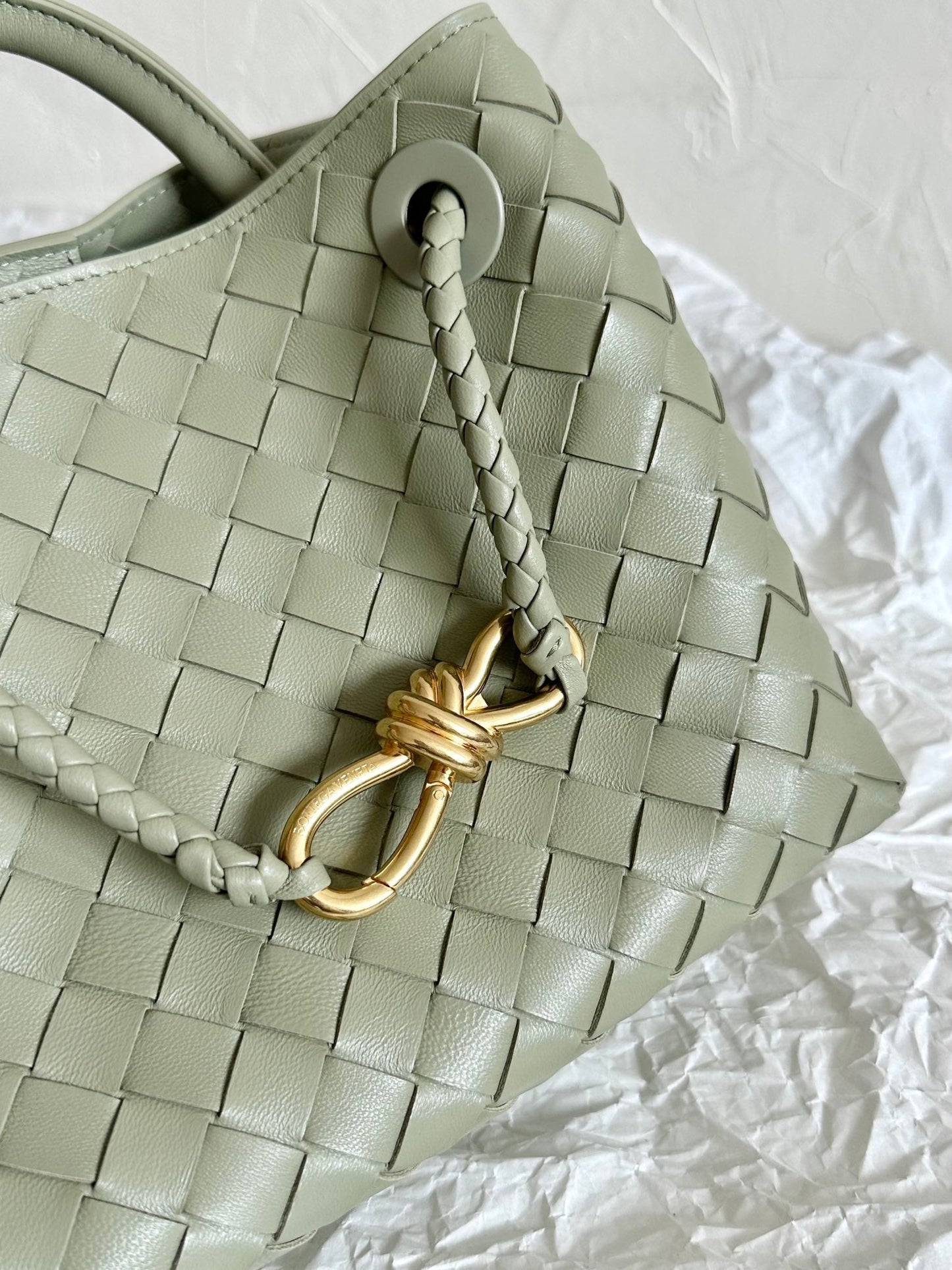 Bottega Veneta BV SMALL ANDIAMO 25CM LIGHT GREEN LAMBSKIN