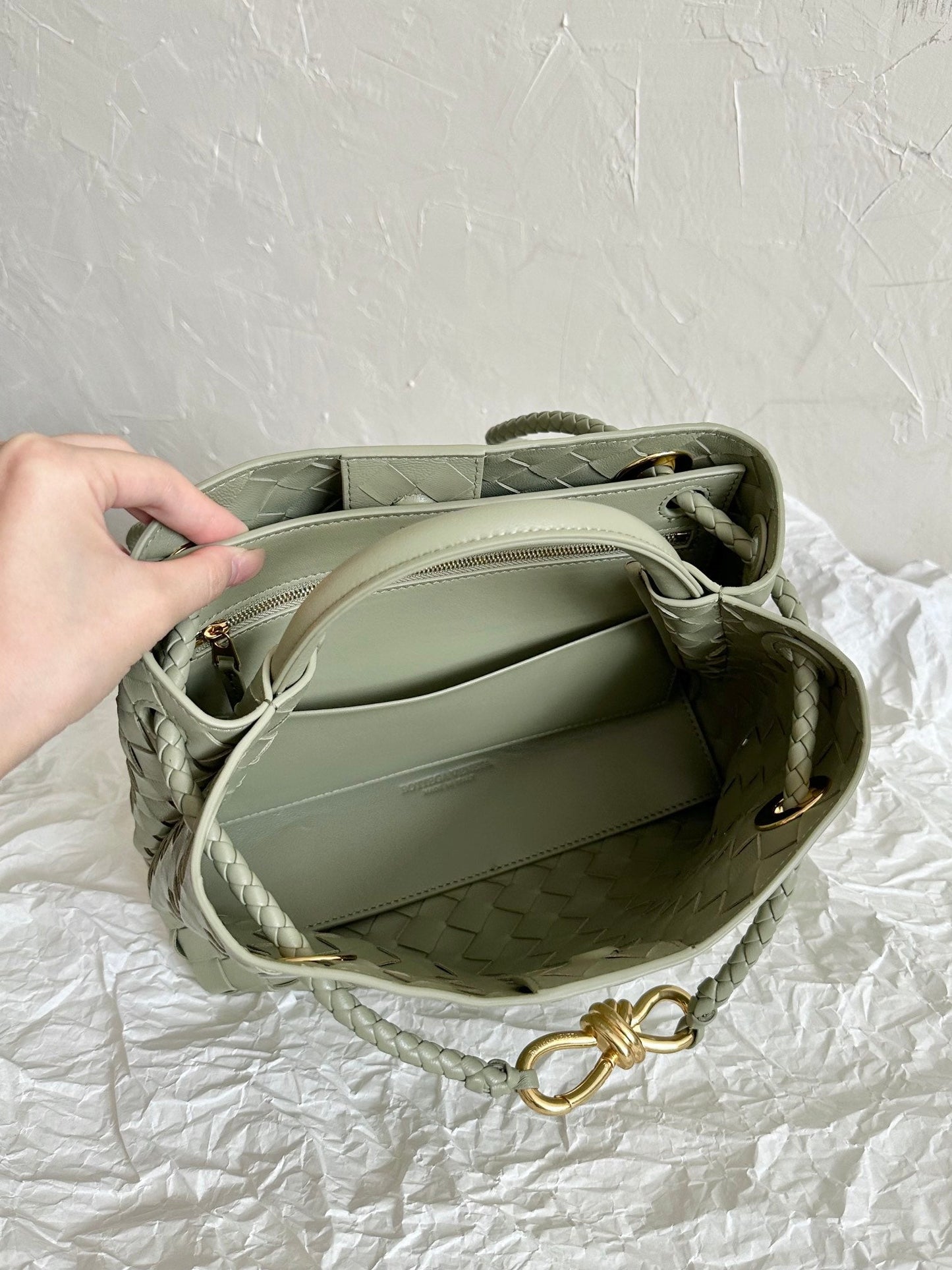 Bottega Veneta BV SMALL ANDIAMO 25CM LIGHT GREEN LAMBSKIN