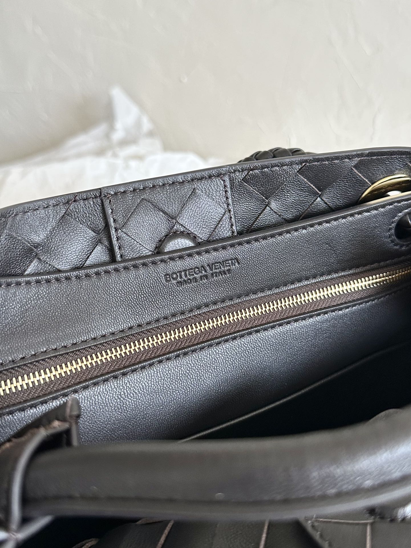 Bottega Veneta BV SMALL ANDIAMO 25CM BLACK LAMBSKIN