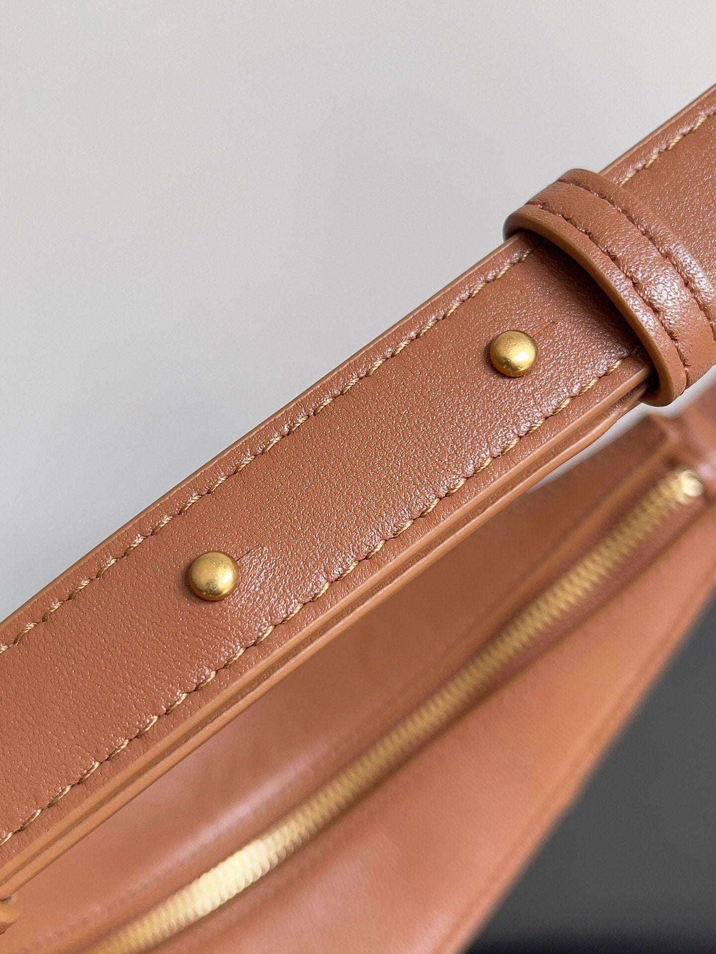 Bottega Veneta BV SMALL DROP 32CM BROWN LAMBSKIN