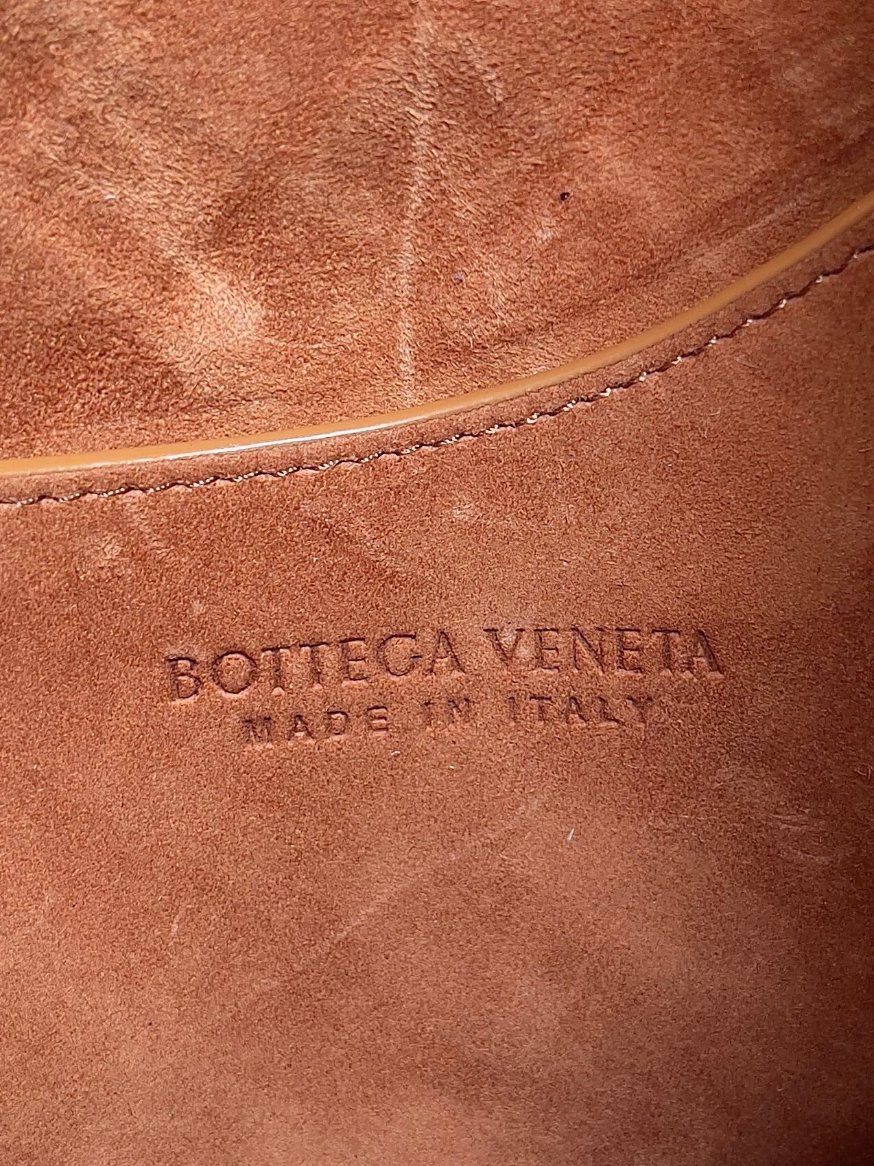 Bottega Veneta BV SMALL DROP 32CM BROWN LAMBSKIN