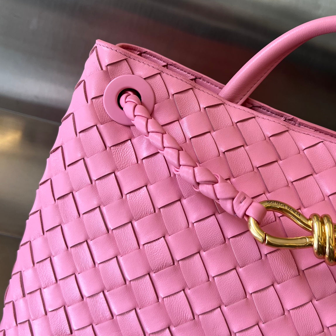 Bottega Veneta BV MEDIUM ANDIAMO 32CM PINK LAMBSKIN