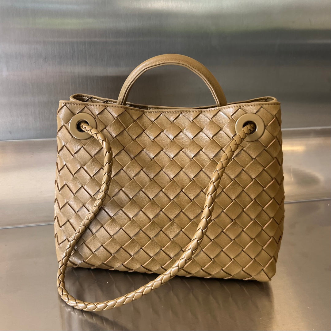 Bottega Veneta BV SMALL ANDIAMO 25CM BROWN LAMBSKIN