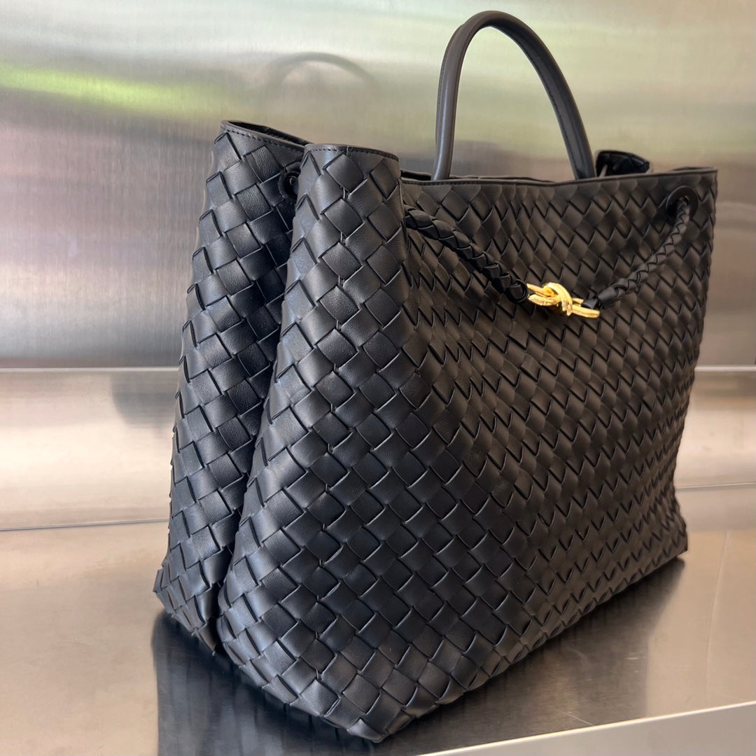 Bottega Veneta BV LARGE ANDIAMO 45CM BLACK LAMBSKIN