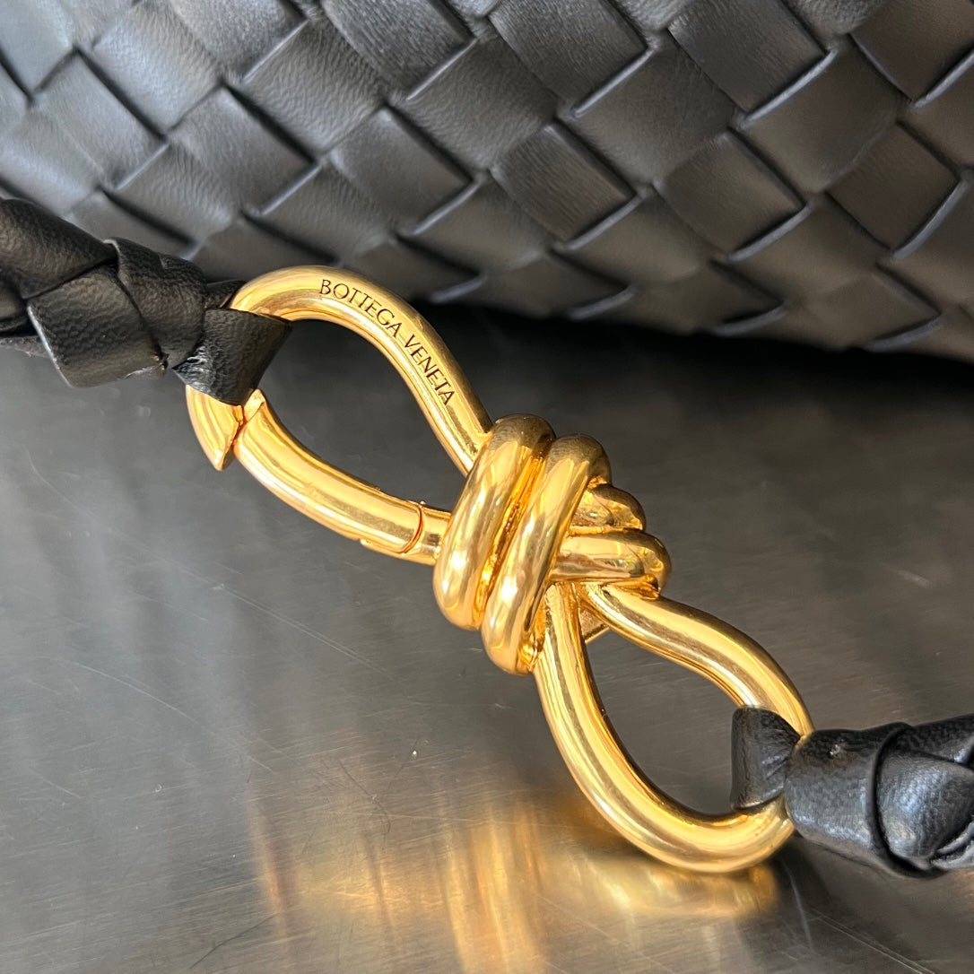 Bottega Veneta BV LARGE ANDIAMO 45CM BLACK LAMBSKIN