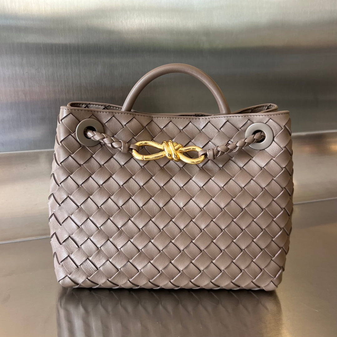 Bottega Veneta BV SMALL ANDIAMO 25CM CHOCOLATE LAMBSKIN