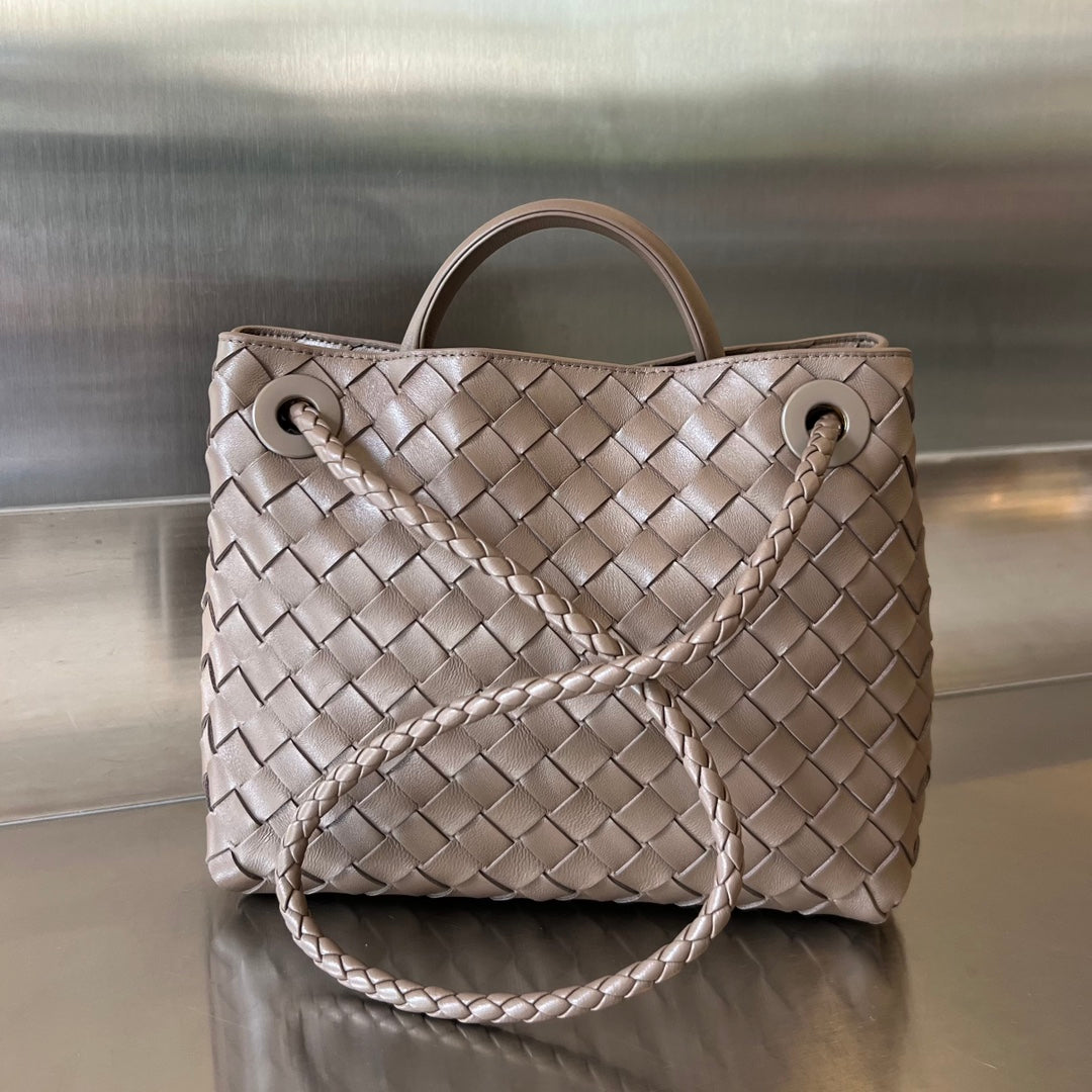 Bottega Veneta BV SMALL ANDIAMO 25CM CHOCOLATE LAMBSKIN
