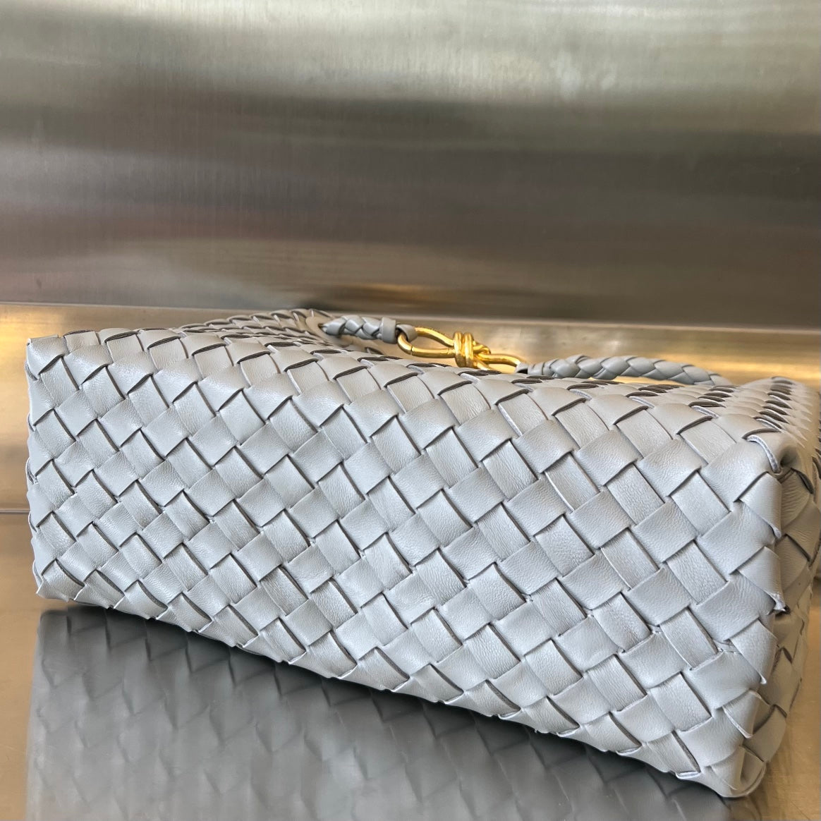 Bottega Veneta BV MEDIUM ANDIAMO 32CM GREY LAMBSKIN