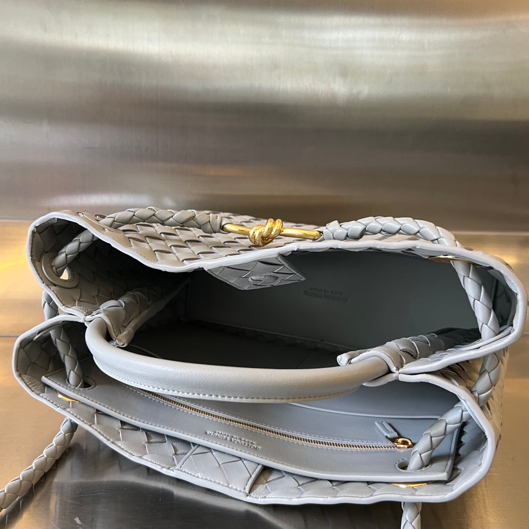 Bottega Veneta BV MEDIUM ANDIAMO 32CM GREY LAMBSKIN