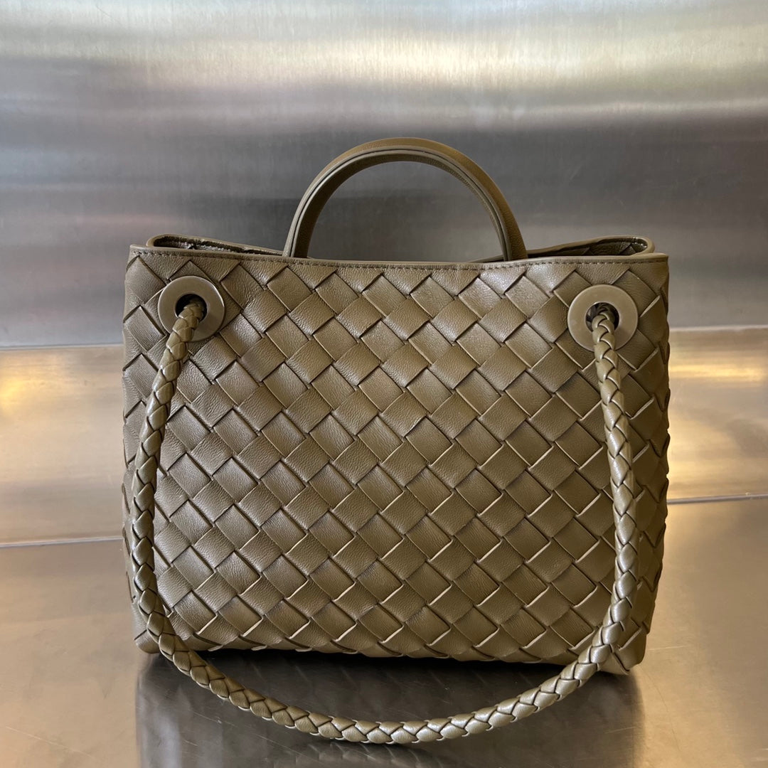 Bottega Veneta BV SMALL ANDIAMO 25CM DARK OLIVE LAMBSKIN