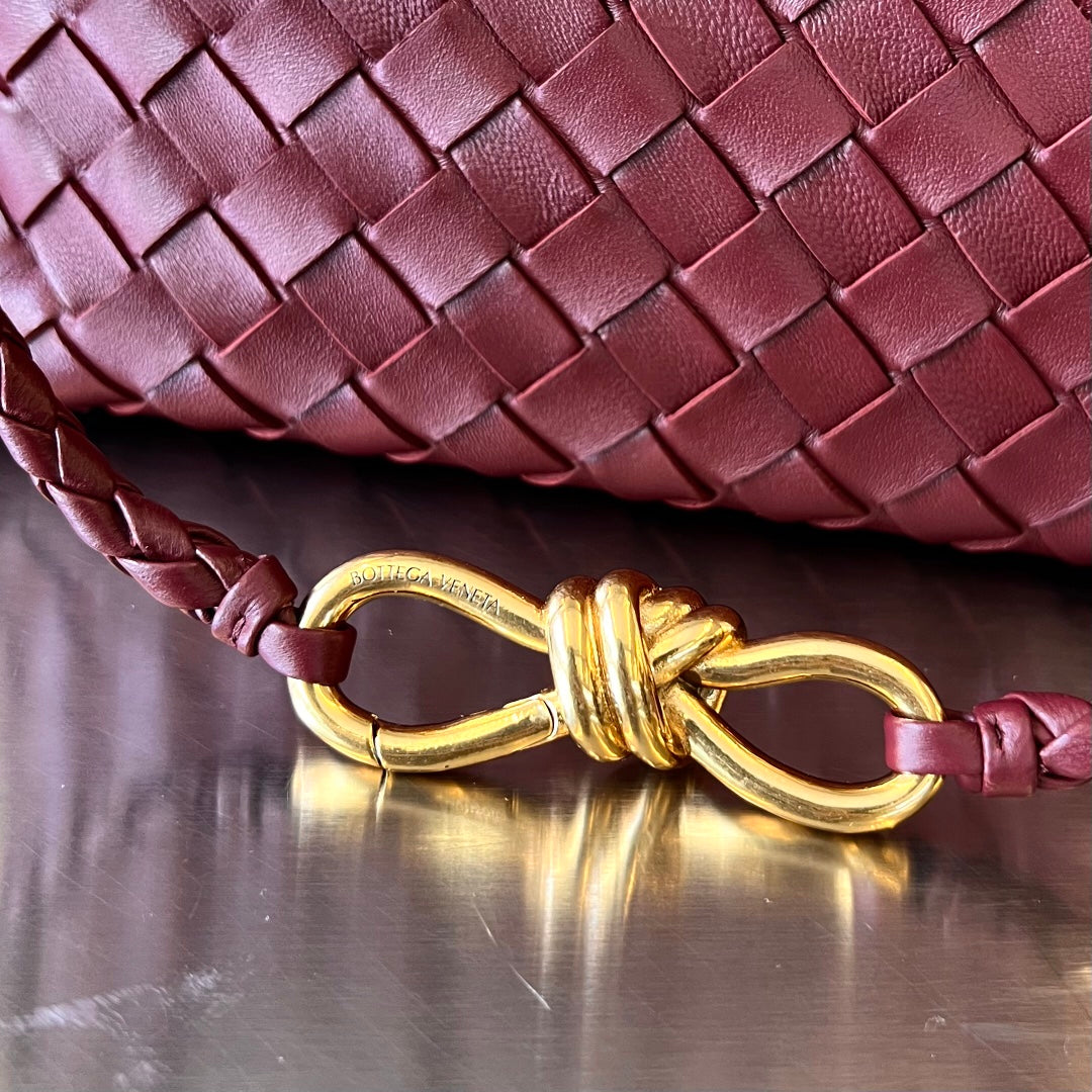 Bottega Veneta BV SMALL ANDIAMO 25CM DARK RED LAMBSKIN