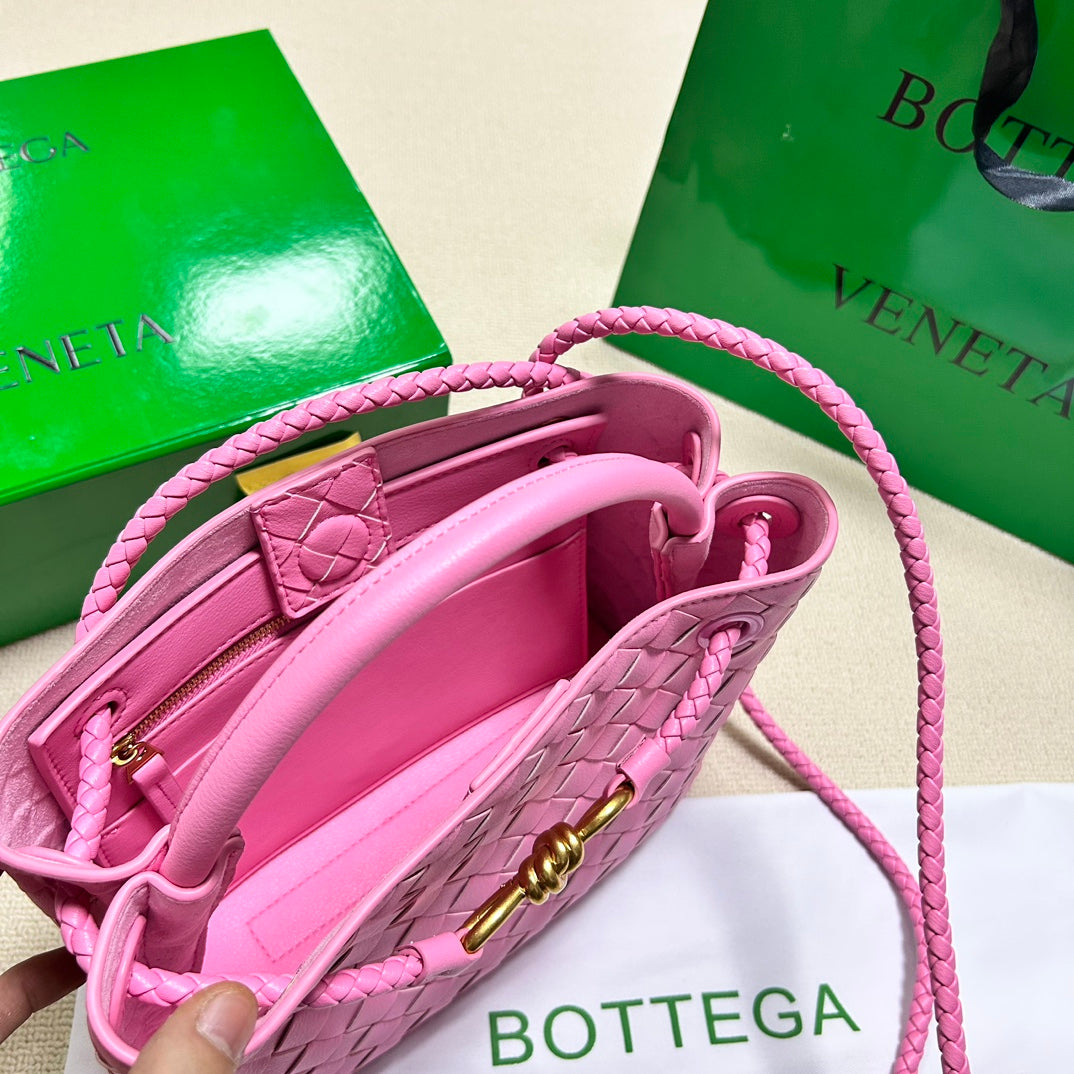 Bottega Veneta BV SMALL ANDIAMO 25CM PINK LAMBSKIN