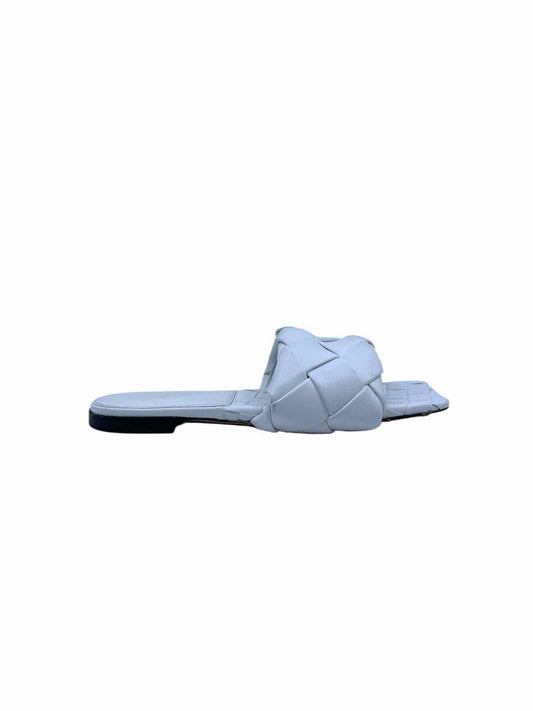 BOTTEGA VENETA Size 9.5 White Leather Woven Slide