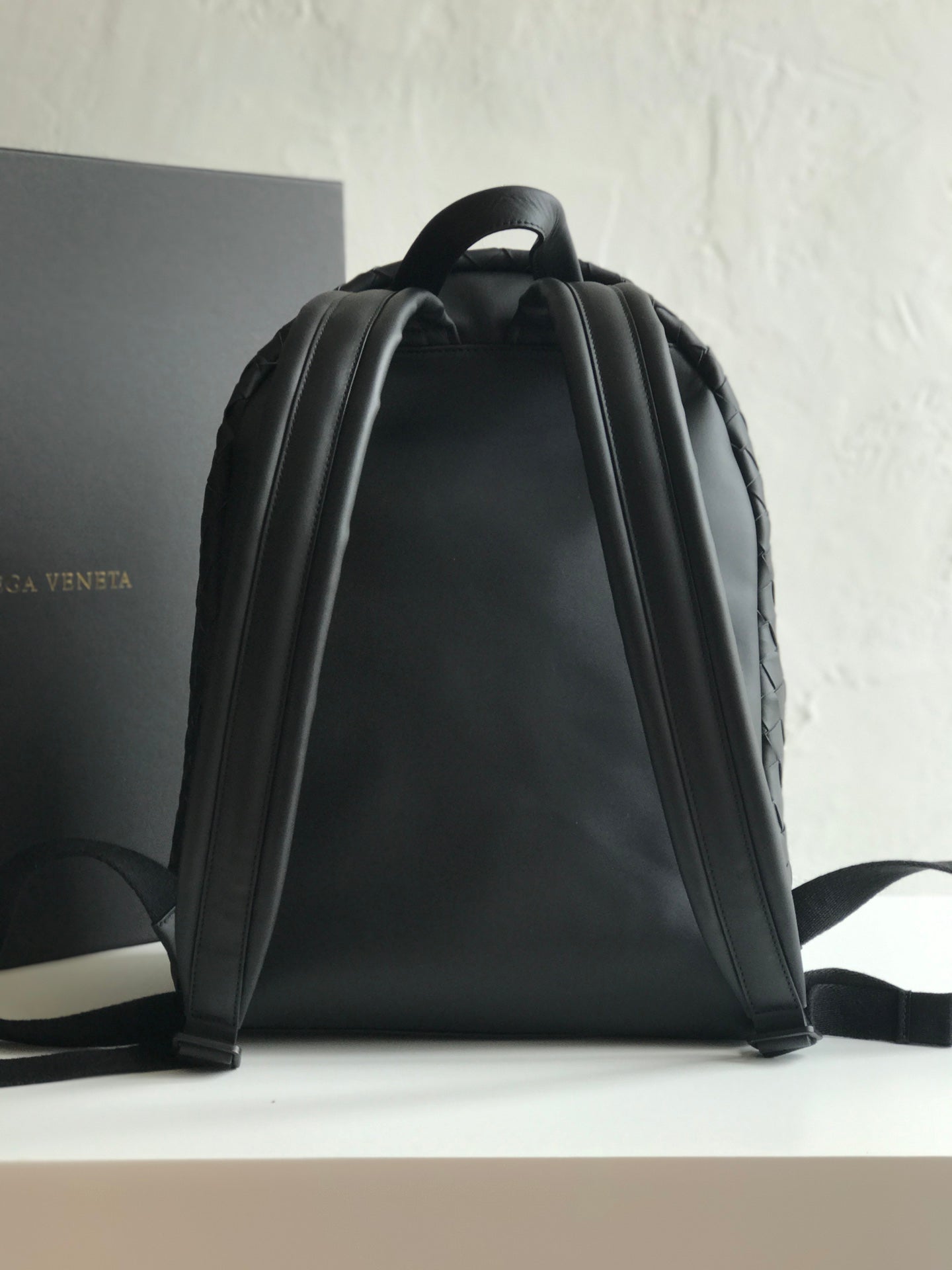 Bottega Veneta SMALL INTRECCIATO 41 BACKPACK IN BLACK CALFSKIN