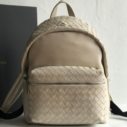 Bottega Veneta SMALL INTRECCIATO 41 BACKPACK IN BEIGE CALFSKIN