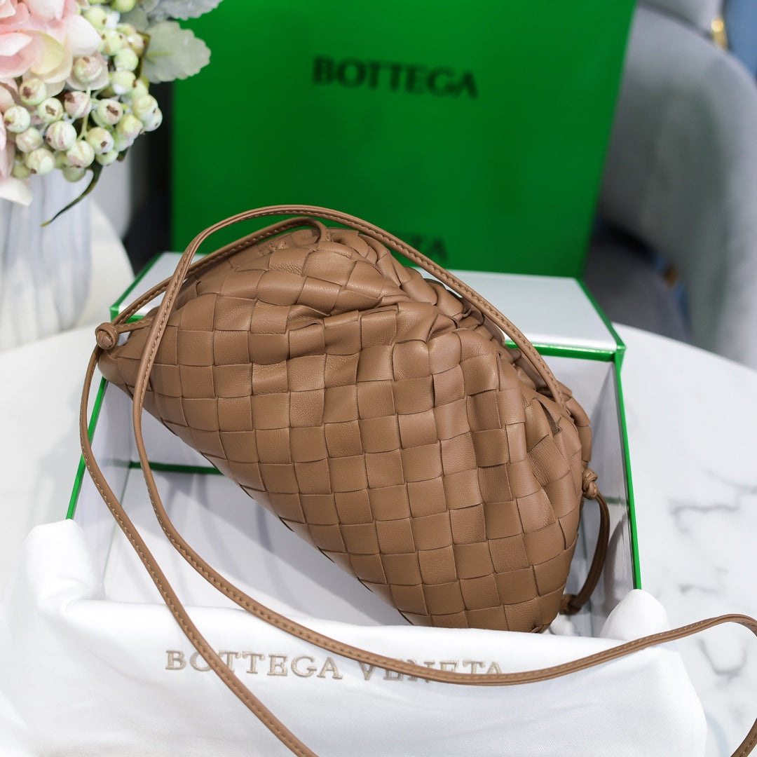 Bottega Veneta Mini Pouch 22cm Brown Calfskin