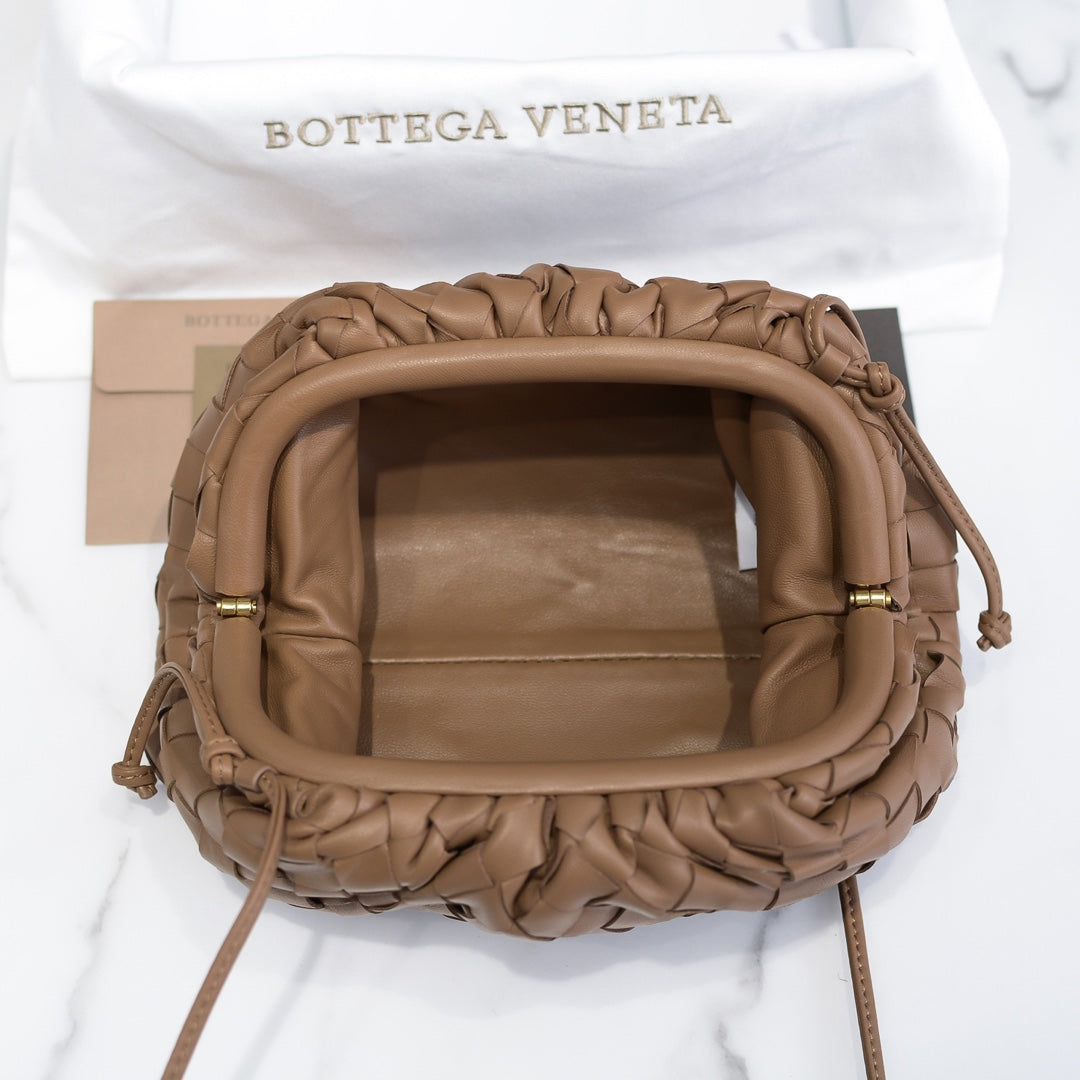 Bottega Veneta Mini Pouch 22cm Brown Calfskin