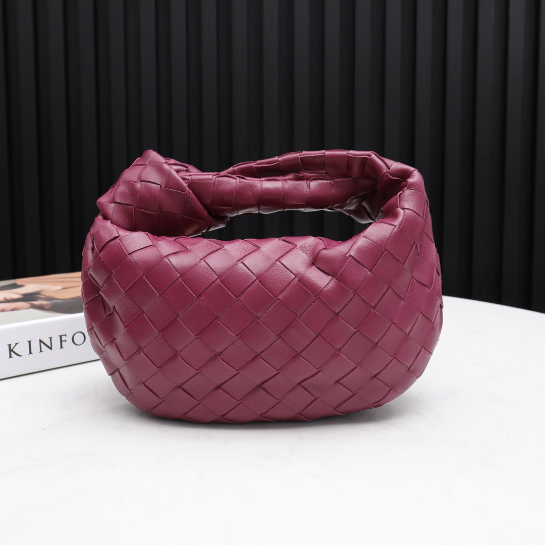 Bottega Veneta mini jodie 28 burgundy lambskin
