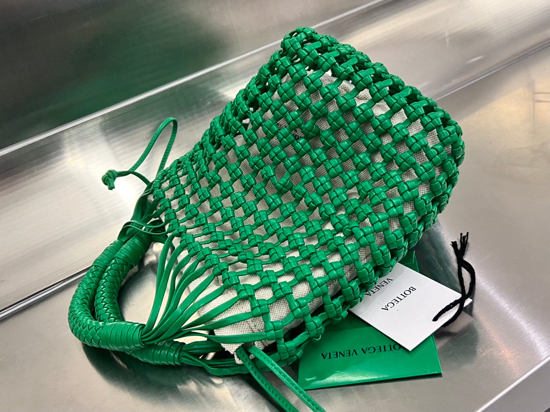 Bottega Veneta CAVALLINO 23 BAG IN GREEN LAMBSKIN