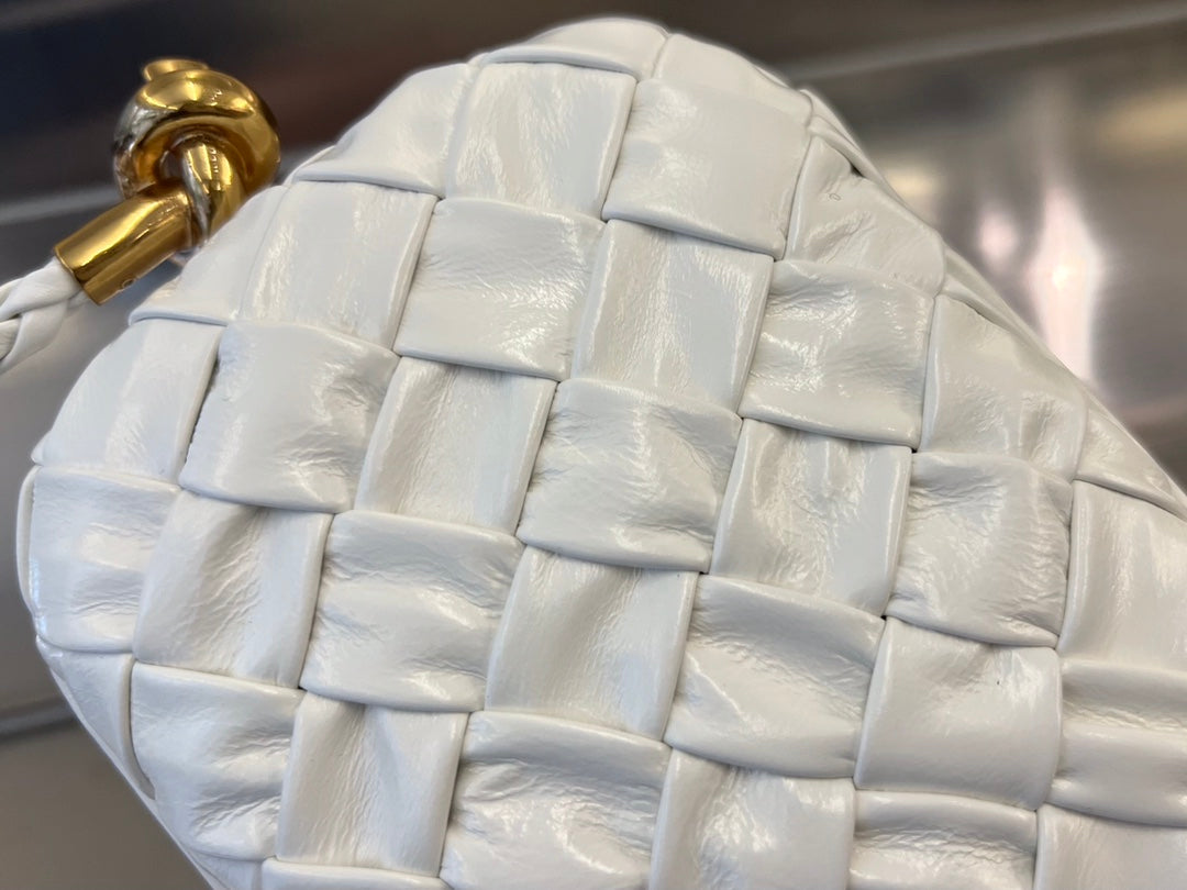 Bottega Veneta KNOT 20 IN WHITE LAMBSKIN WITH CHAIN