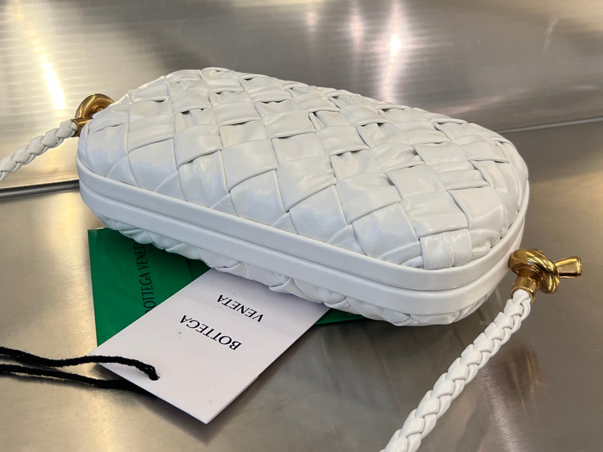 Bottega Veneta KNOT 20 IN WHITE LAMBSKIN WITH CHAIN