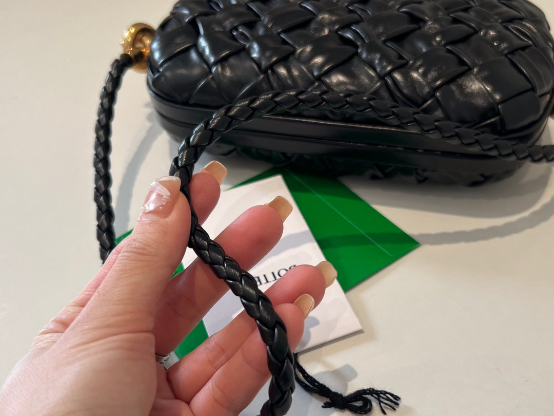 Bottega Veneta KNOT 20 IN BLACK LAMBSKIN WITH CHAIN