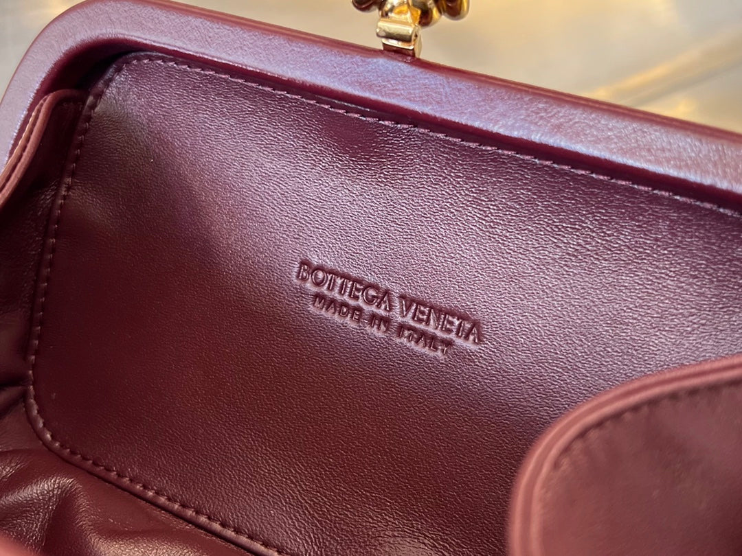 Bottega Veneta KNOT 19 IN BAROLO LAMBSKIN