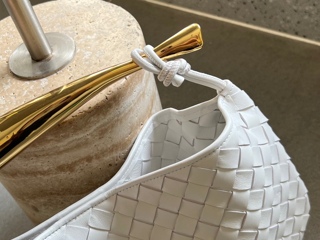 Bottega Veneta SARDINE 33 WITH CHAIN IN WHITE LAMBSKIN