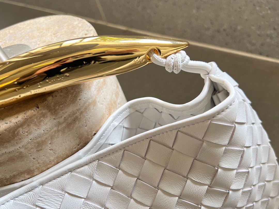 Bottega Veneta SARDINE 33 WITH CHAIN IN WHITE LAMBSKIN