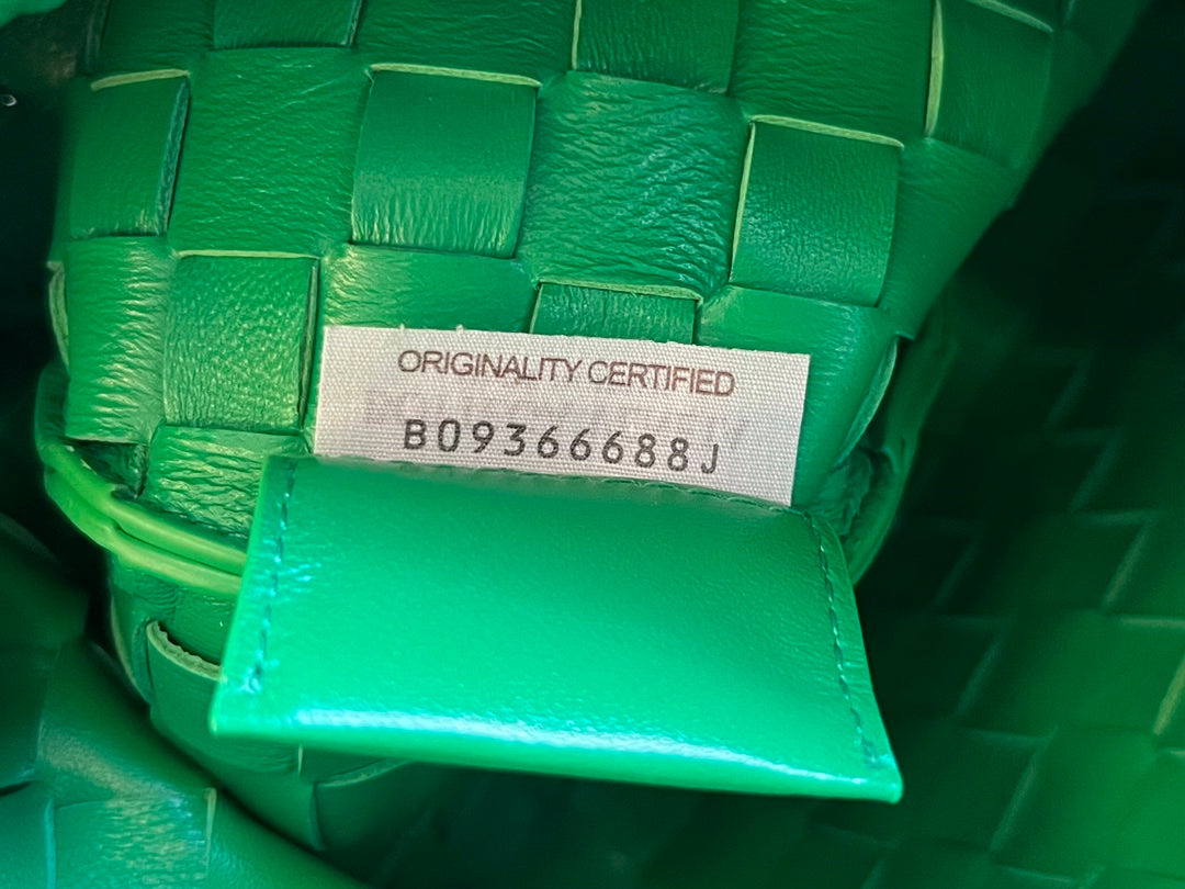 Bottega Veneta SARDINE 33 WITH CHAIN IN SHAMROCK GREEN LAMBSKIN