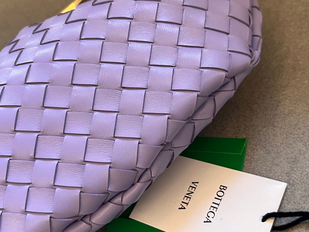 Bottega Veneta SARDINE 33 WITH CHAIN IN LIGHT PURPLE LAMBSKIN