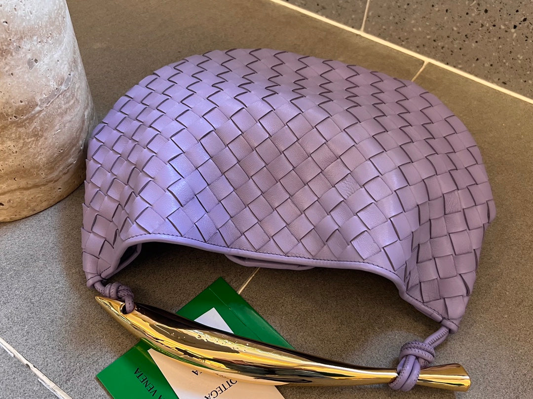 Bottega Veneta SARDINE 33 WITH CHAIN IN LIGHT PURPLE LAMBSKIN