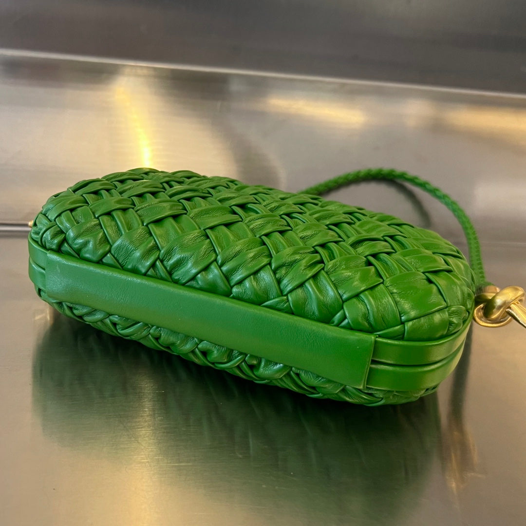 Bottega Veneta KNOT 20 IN EMERALD GREEN LAMBSKIN WITH CHAIN