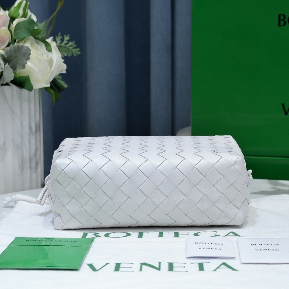 Bottega Veneta BV LOOP SMALL 23CM WHITE CALFSKIN