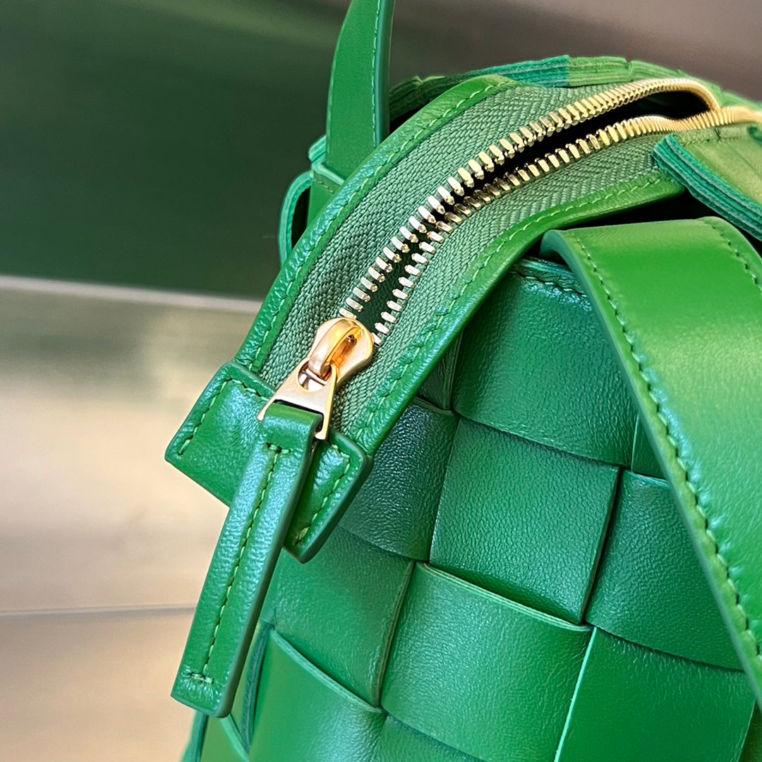 Bottega Veneta MEDIUM 28 CASSETTE NEON GREEN LAMBSKIN