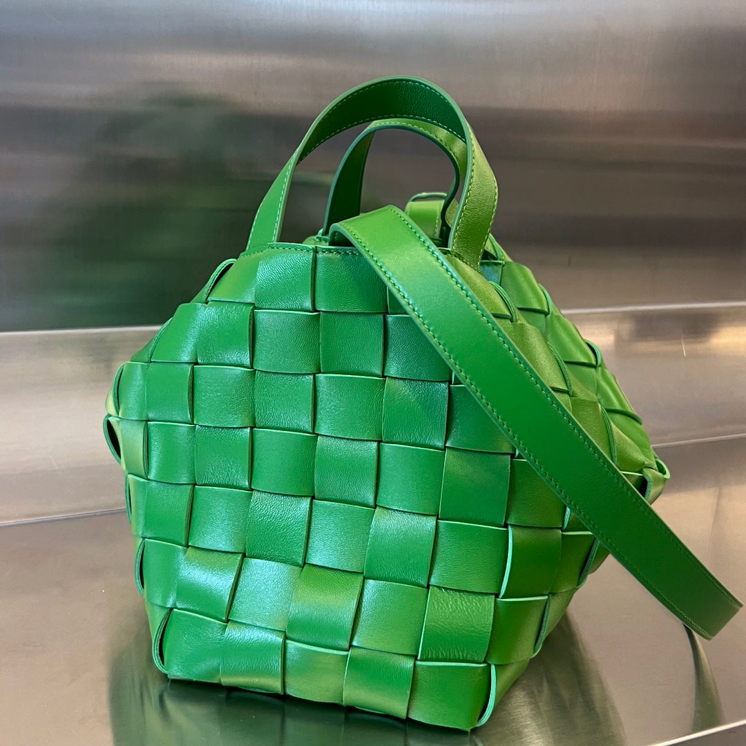 Bottega Veneta MEDIUM 28 CASSETTE NEON GREEN LAMBSKIN
