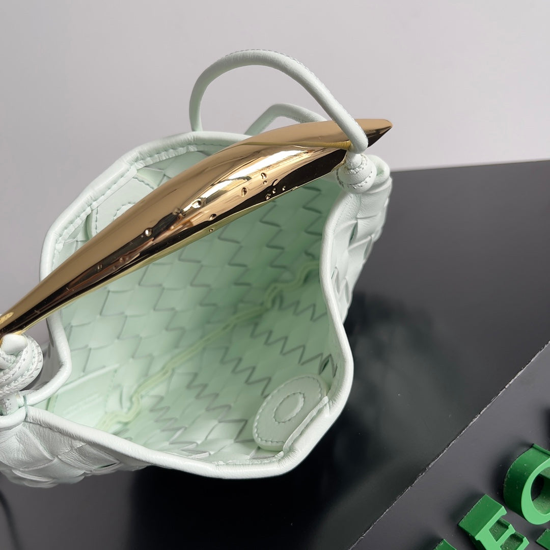 Bottega Veneta SARDINE 20 WITH CHAIN IN WHITE LAMBSKIN