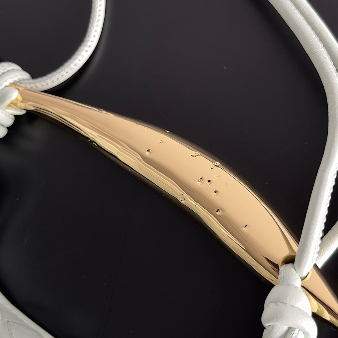 Bottega Veneta SARDINE 20 WITH CHAIN IN WHITE LAMBSKIN