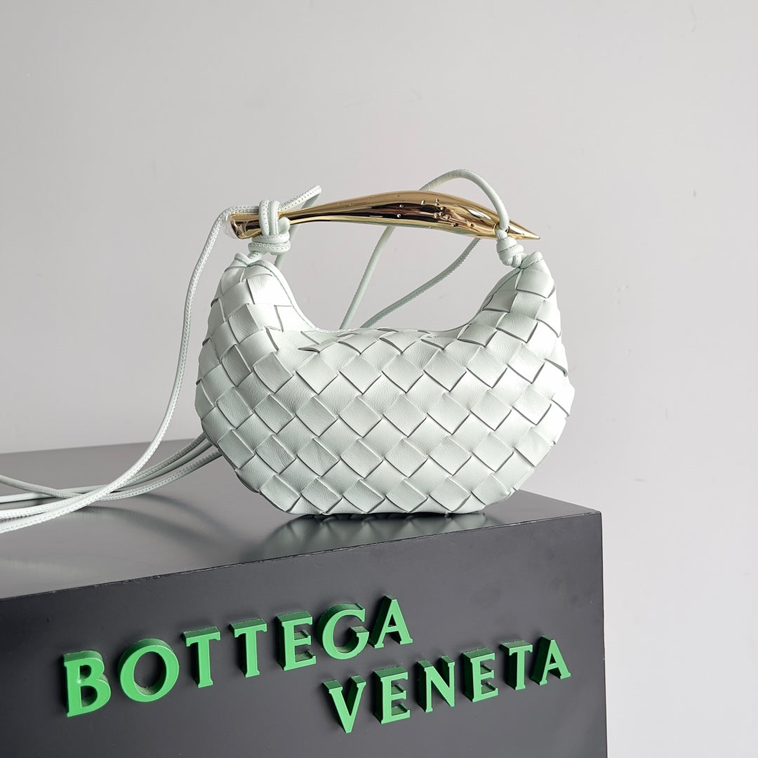 Bottega Veneta SARDINE 20 WITH CHAIN IN WHITE LAMBSKIN