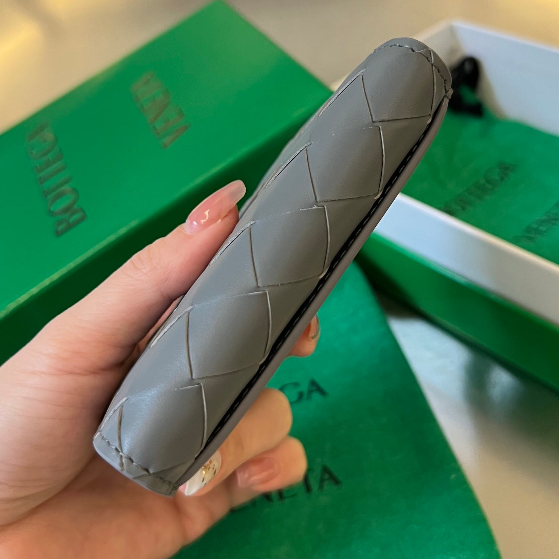 Bottega Veneta INTRECCIATO BUSINESS 11 GRAY CALFSKIN CARD CASE