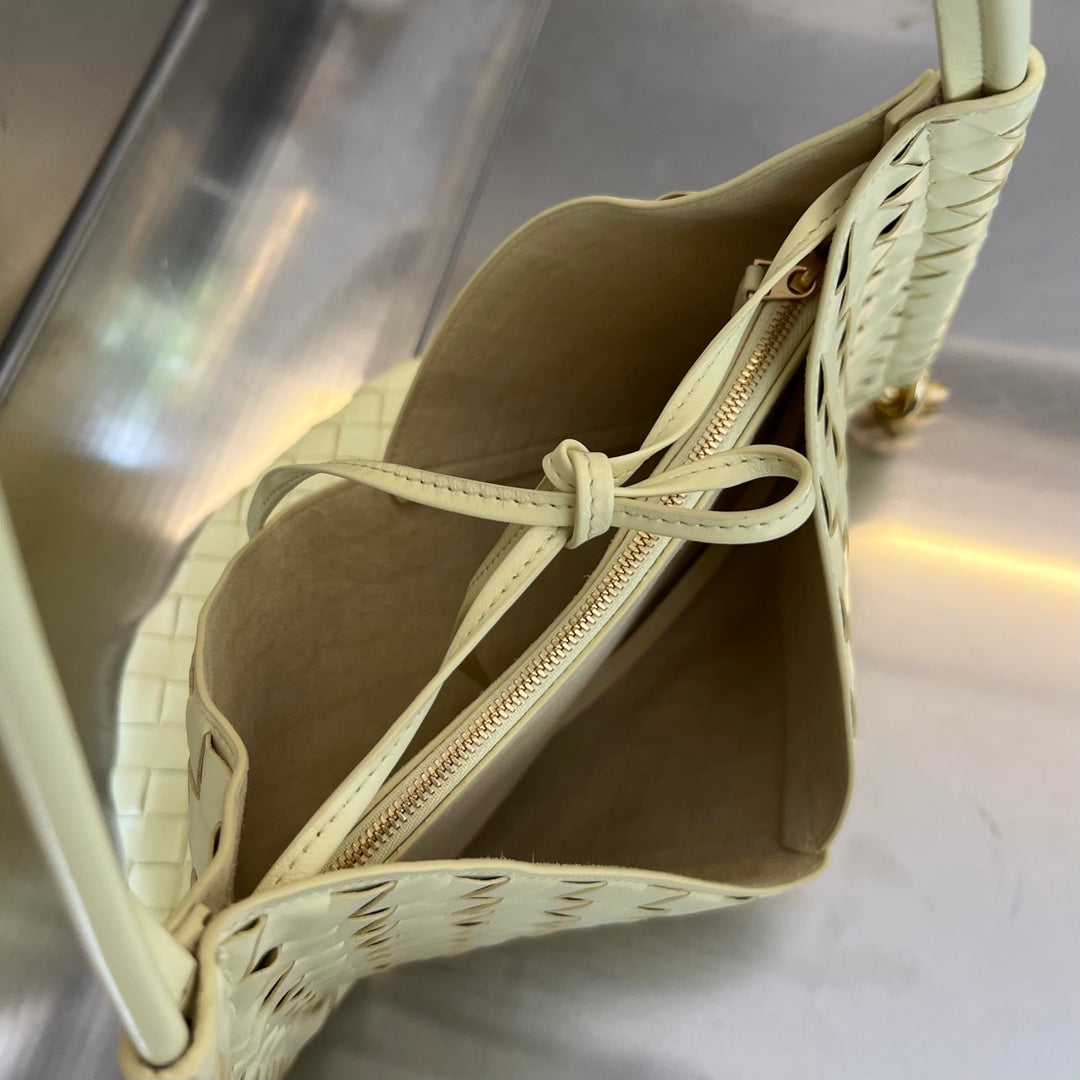 Bottega Veneta MEDIUM SOLSTICE 44 DARK CREAM LAMBSKIN