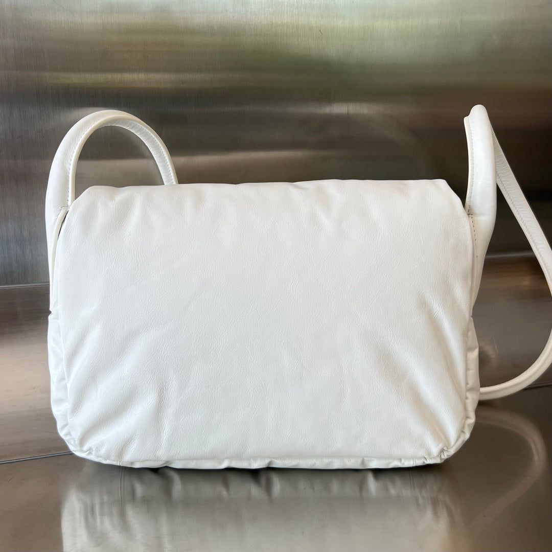 Bottega Veneta PAD PUFFER BAG 29 IN WHITE COWHIDE LEATHER