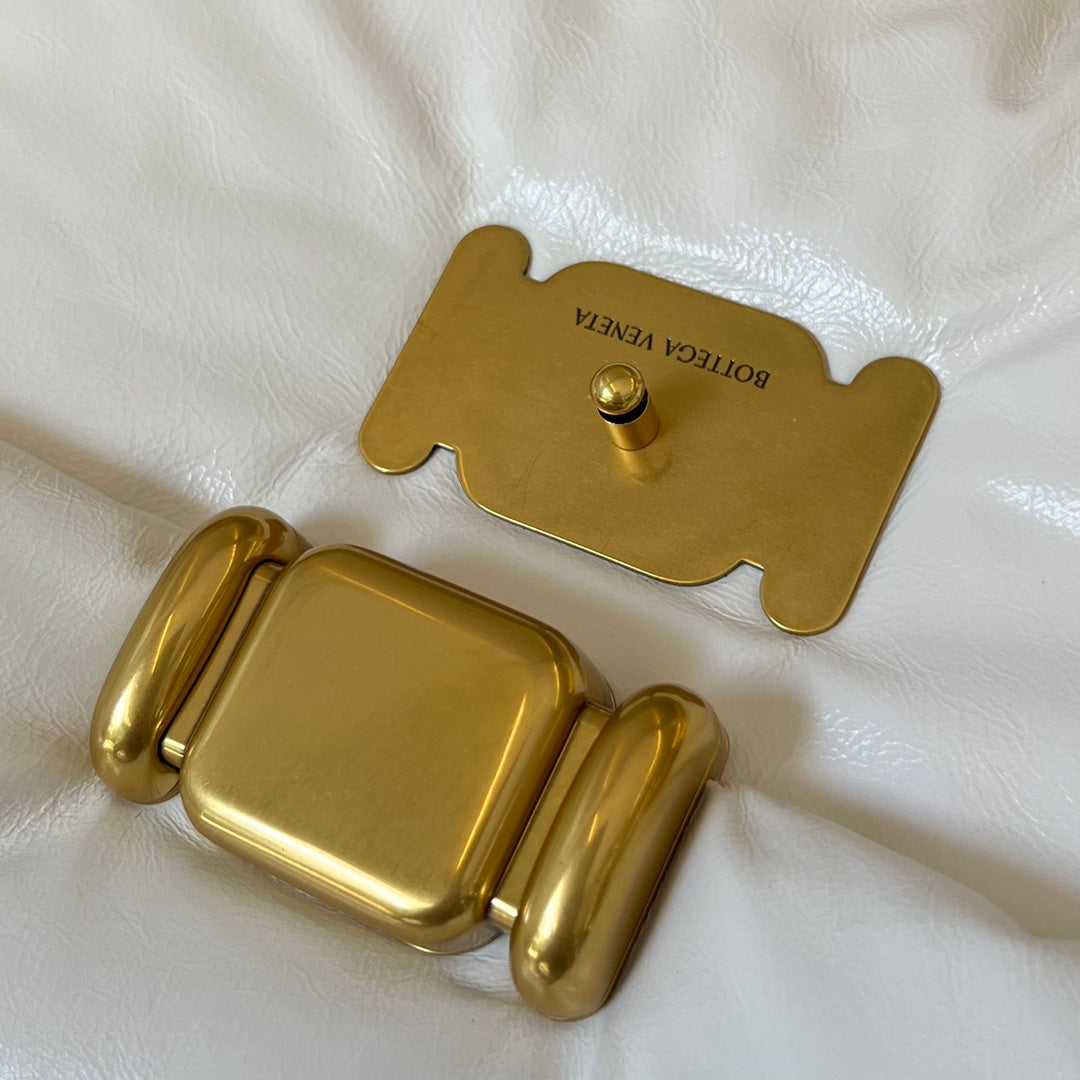 Bottega Veneta PAD PUFFER BAG 29 IN WHITE COWHIDE LEATHER