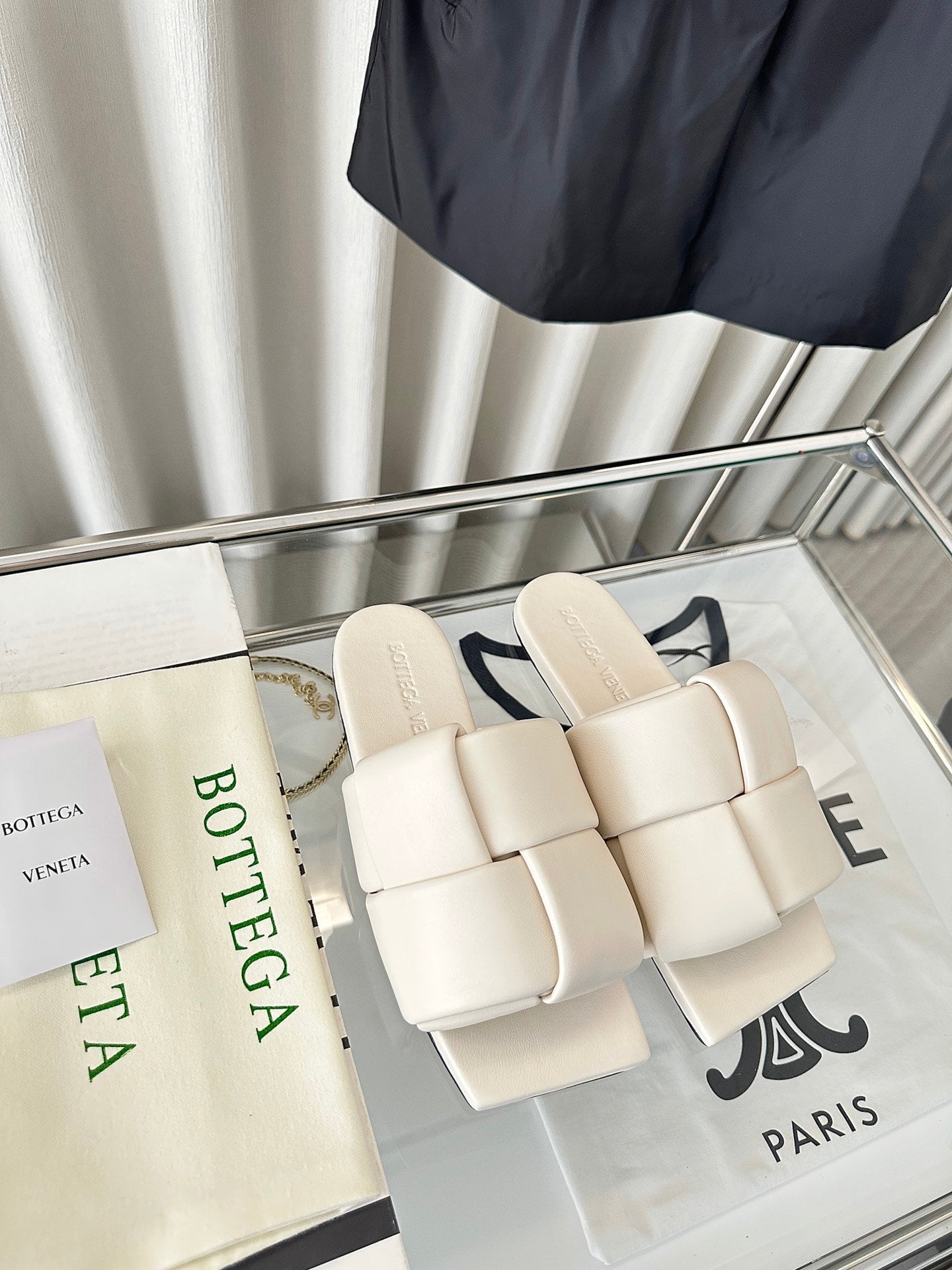 Bottega Veneta patch mule flat white lambskin