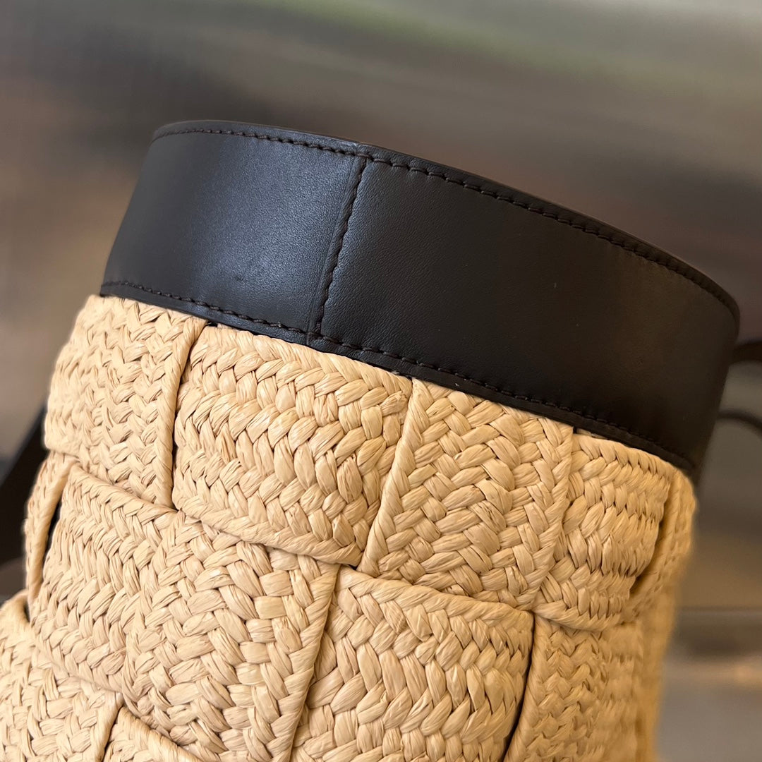 Bottega Veneta CASSETTE 44 TOTE BEIGE AND BLACK VISCOSE