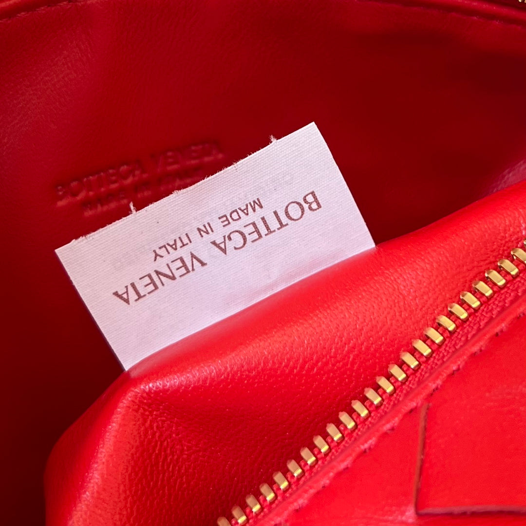 Bottega Veneta WALLACE 22 BAG IN CHERRY RED CALFSKIN